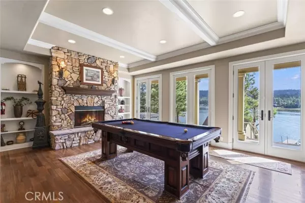 Big Bear Lake, CA 92315,39543 Lake DR