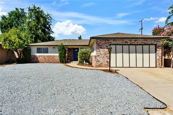 607 W San Jose AVE, Clovis, CA 93612