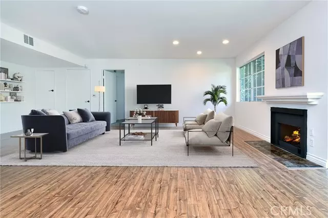 4249 Longridge AVE 109, Studio City, CA 91604