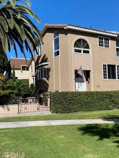 400 Iris D, Corona Del Mar, CA 92625