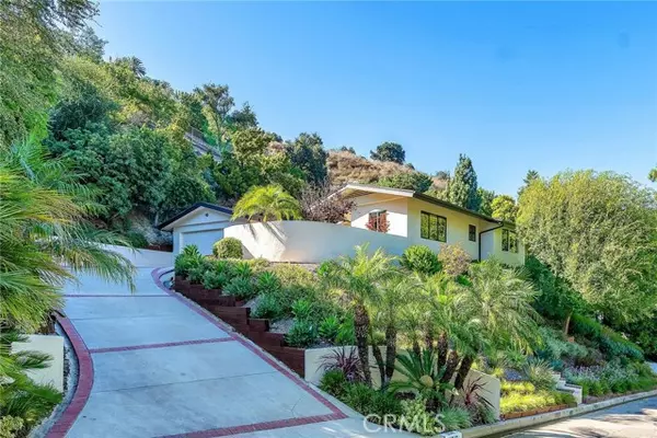 3747 Benedict Canyon LN, Sherman Oaks, CA 91423