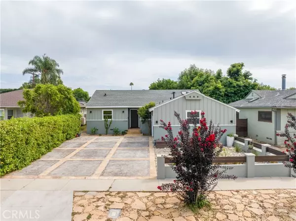 17154 Lanark ST, Lake Balboa, CA 91406