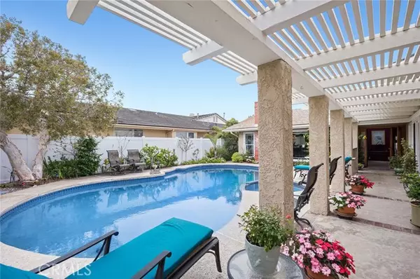 Corona Del Mar, CA 92625,1221 Keel DR