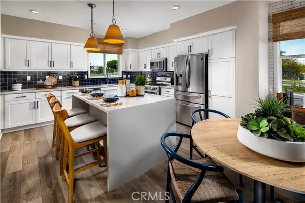 Santa Fe Springs, CA 90670,11753 Florence AVE 6