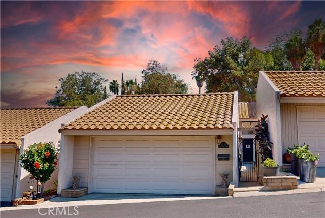 2232 El Capitan DR, Riverside, CA 92506