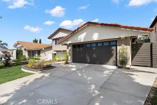 Agoura Hills, CA 91301,5622 Rainbow Crest DR