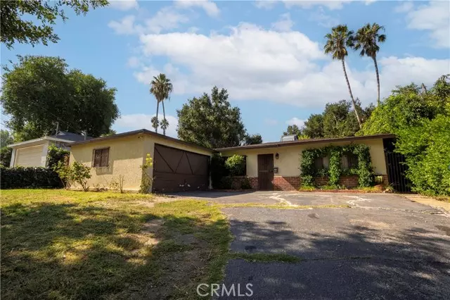 10781 Big Bend AVE, Sunland, CA 91040