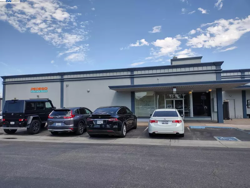 1915-B second st, Livermore, CA 94550