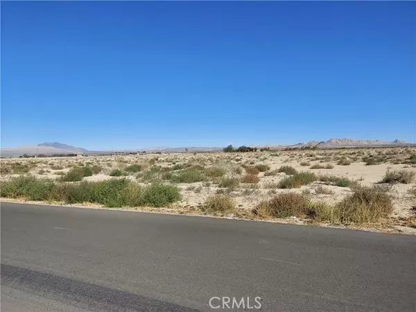 Lucerne Valley, CA 92356,0 Locust Parcel #0450-024-01 AVE