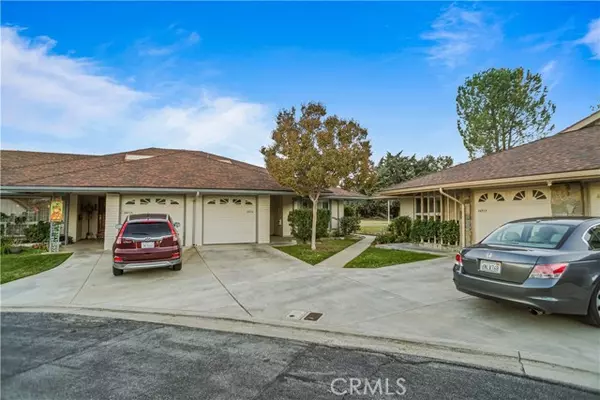 Newhall, CA 91321,26714 Oak Garden CT