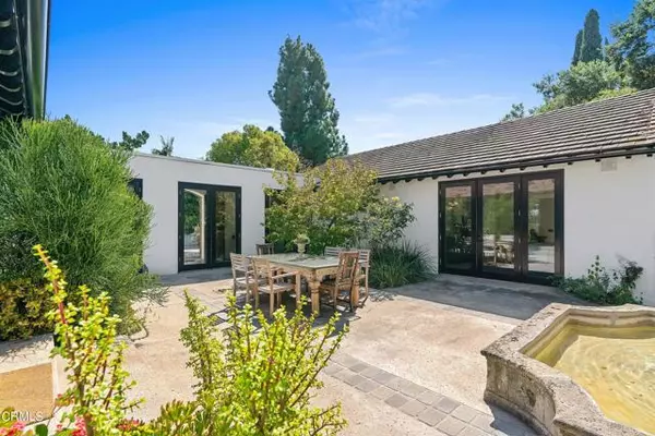 San Marino, CA 91108,2210 Montecito DR