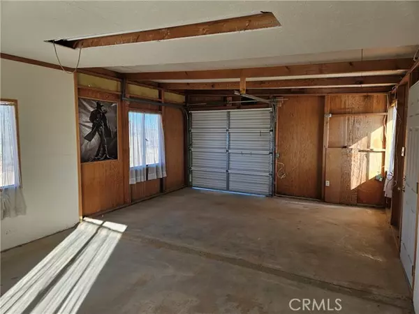 Landers, CA 92285,2135 Road Runner LN