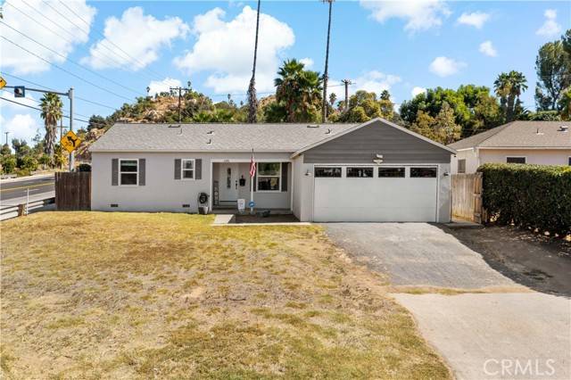 6006 Colonial DR, Riverside, CA 92506