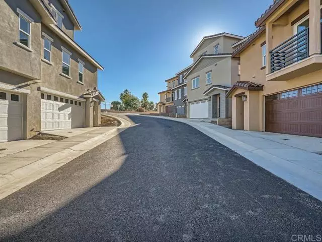 8531 Vista Azul Pl, Lemon Grove, CA 91945