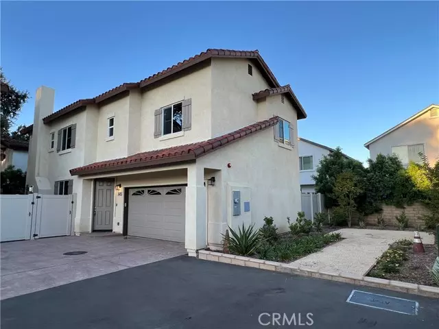 Newhall, CA 91321,24765 Valley ST