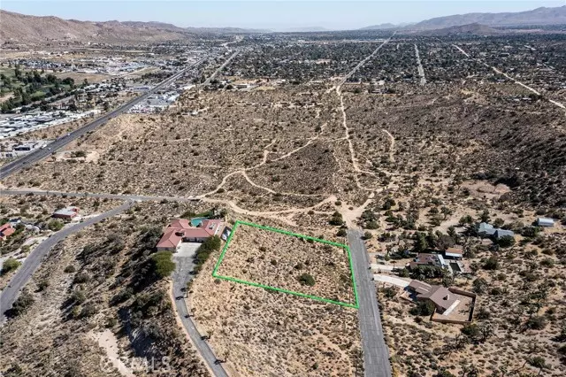 Yucca Valley, CA 92284,4444 Navajo TRL