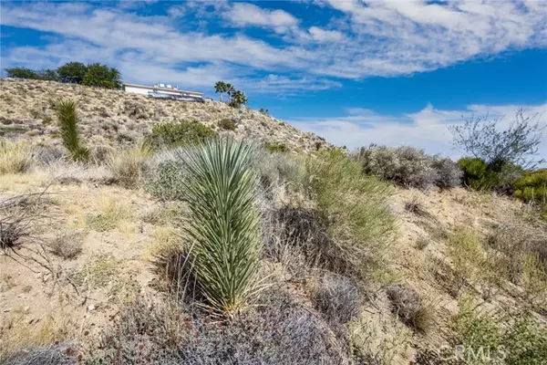 Yucca Valley, CA 92284,4444 Navajo TRL