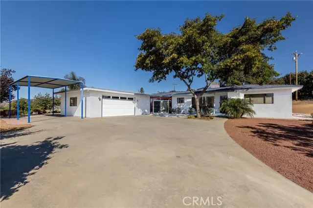 9625 Avenida Miravilla, Cherry Valley, CA 92223