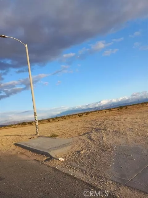 0 throuoise RD, Adelanto, CA 92301