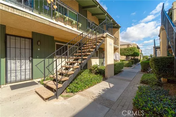 Hawaiian Gardens, CA 90716,21602 Belshire AVE 4