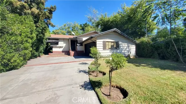 409 W Altadena DR, Altadena, CA 91001