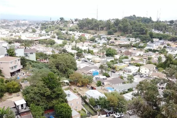 Los Angeles, CA 90063,52270110 07 N Bonnie Beach PL