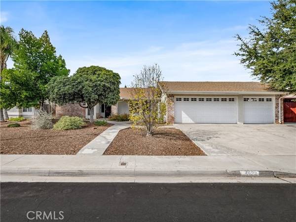 468 Burgan AVE, Clovis, CA 93611