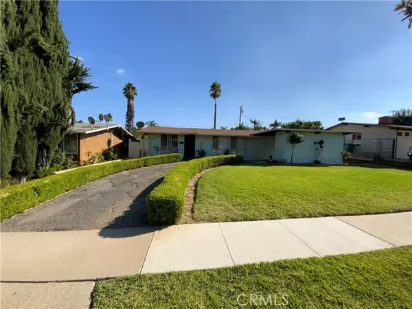 Corona, CA 92879,922 E Francis ST