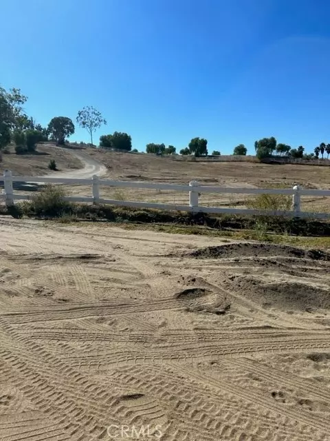 Nuevo, CA 92567,21575 Lou Ann CT