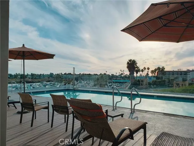 305 SANDPIPER 207, Long Beach, CA 90803