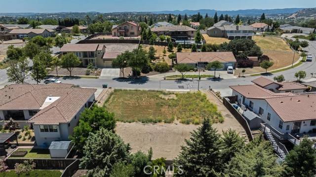 Paso Robles, CA 93446,679 Red Cloud RD