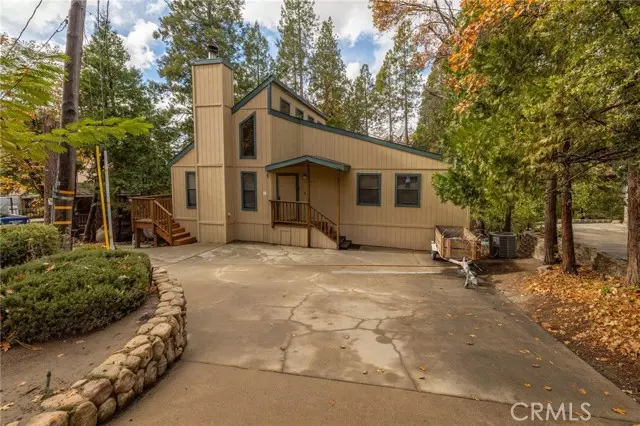 54801 Willow Cove LN, Bass Lake, CA 93604