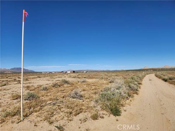 2 AC Hobart RD, Lucerne Valley, CA 92356