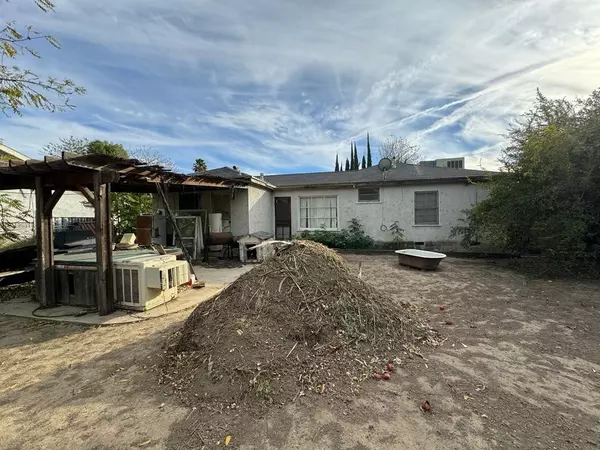 Reseda, CA 91335,19343 Cohasset ST