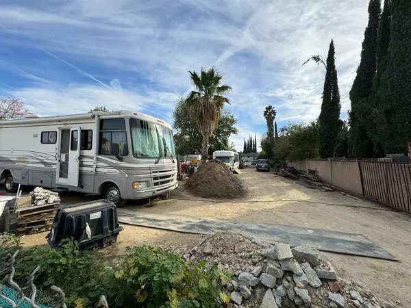 Reseda, CA 91335,19343 Cohasset ST