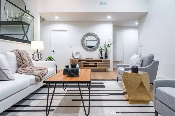 Marina Del Rey, CA 90292,4766 La Villa Marina F