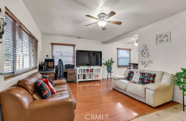 7044 Rhea AVE, Reseda, CA 91335