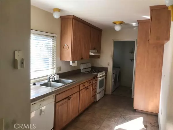 Vista, CA 92084,739 Nob CIR