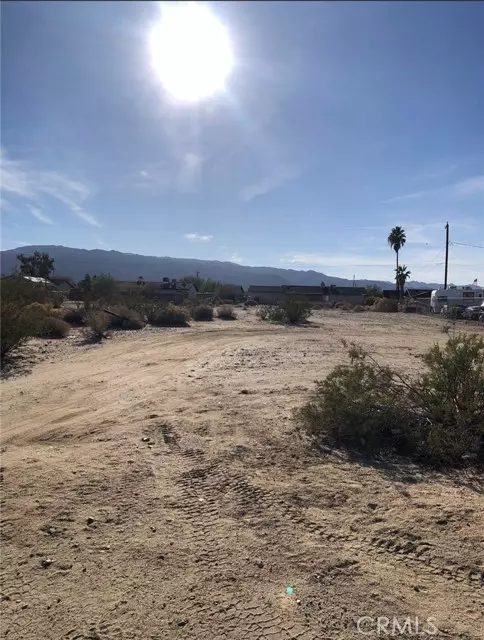 14 Flying H RD, Twentynine Palms, CA 92277