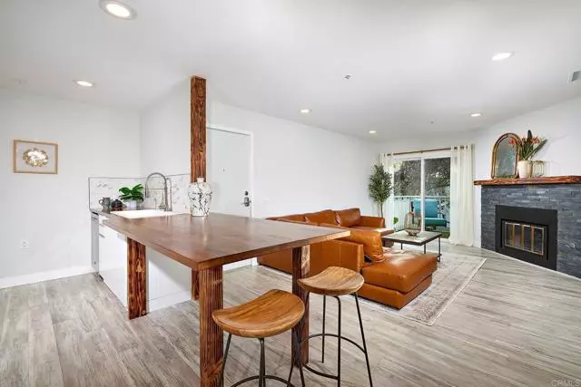 Encinitas, CA 92024,132 Mangano CIR