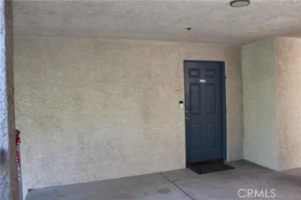 Corona, CA 92879,1035 La Terraza CIR 303