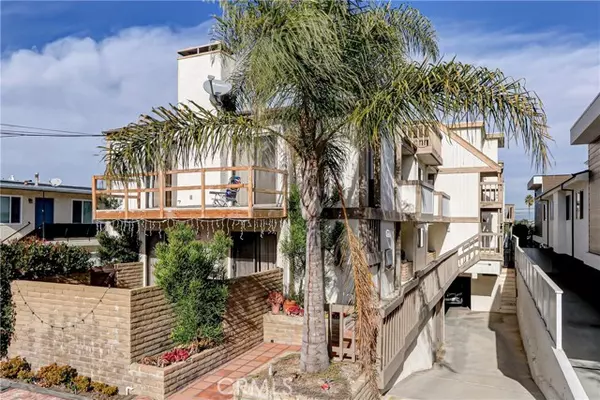 1817 11th ST C, Manhattan Beach, CA 90266