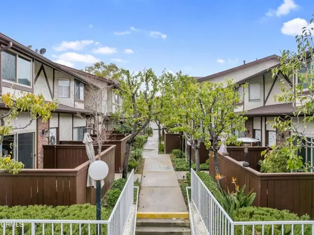 10480 Sunland BLD 44, Sunland, CA 91040