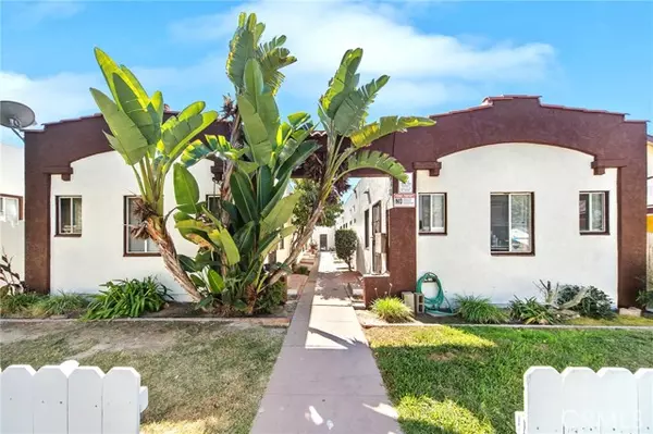Long Beach, CA 90804,2652 2706 E 15th ST