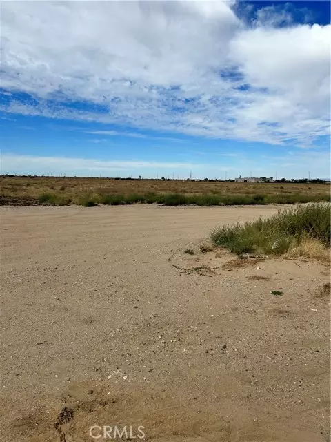 1 Old Mine RD, Apple Valley, CA 92308