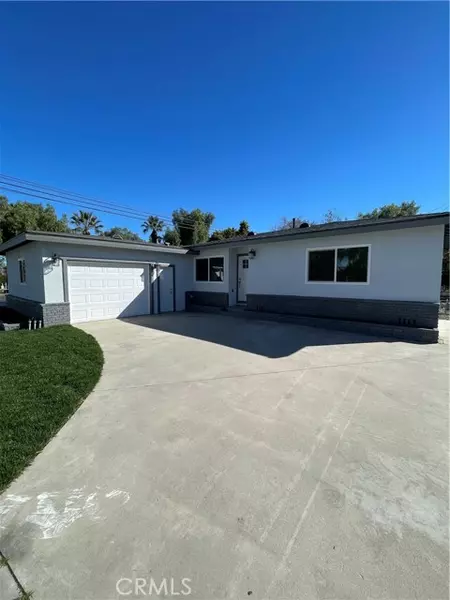 1150 Redwood ST, Corona, CA 92879