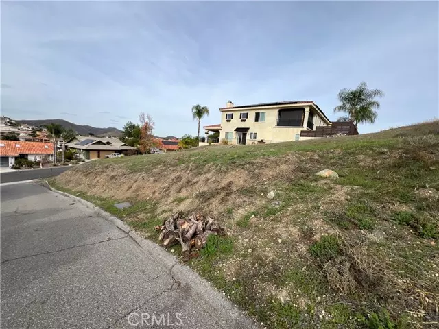 22922 Gold Rush, Canyon Lake, CA 92587