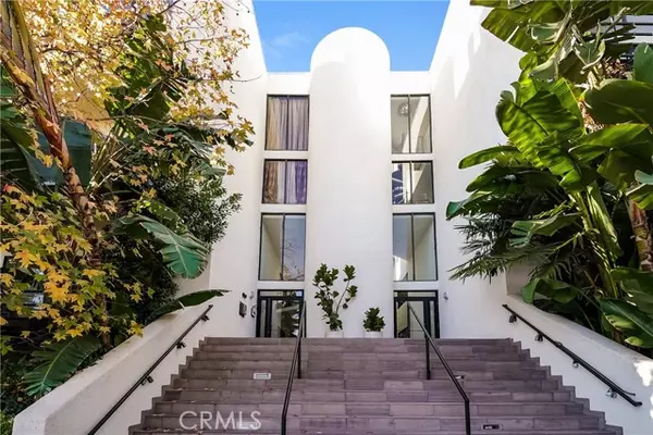 1201 Larrabee ST 108, West Hollywood, CA 90069