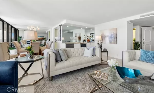 Newport Beach, CA 92663,601 Lido Park DR 6F