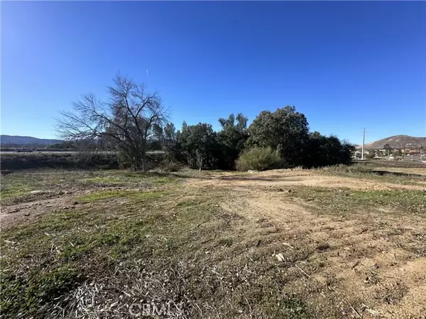 Lake Elsinore, CA 92532,0 Dexter AVE